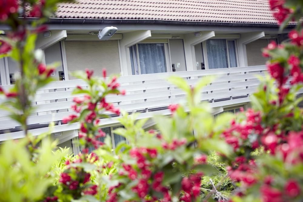Kyriad Villeneuve Saint Georges - Hotel Renove Exterior photo